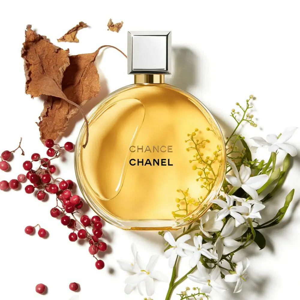 Chanel presenta un monumental frasco del mítico perfume Chanel Nº5  People  en Español